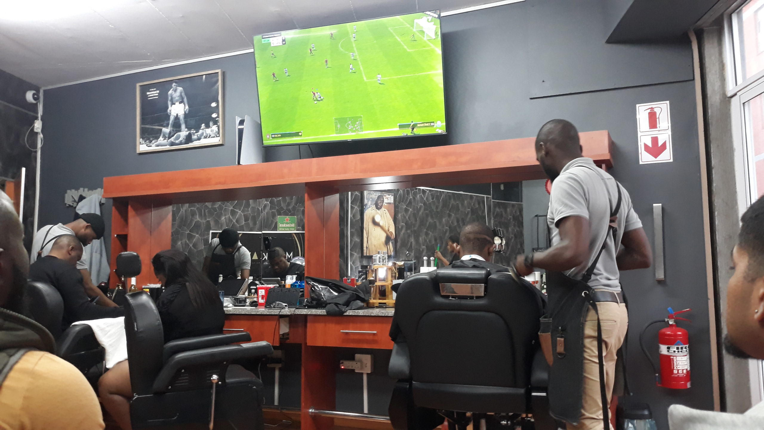 Barbershop’s innovative approach to men’s mental health – Credible Source